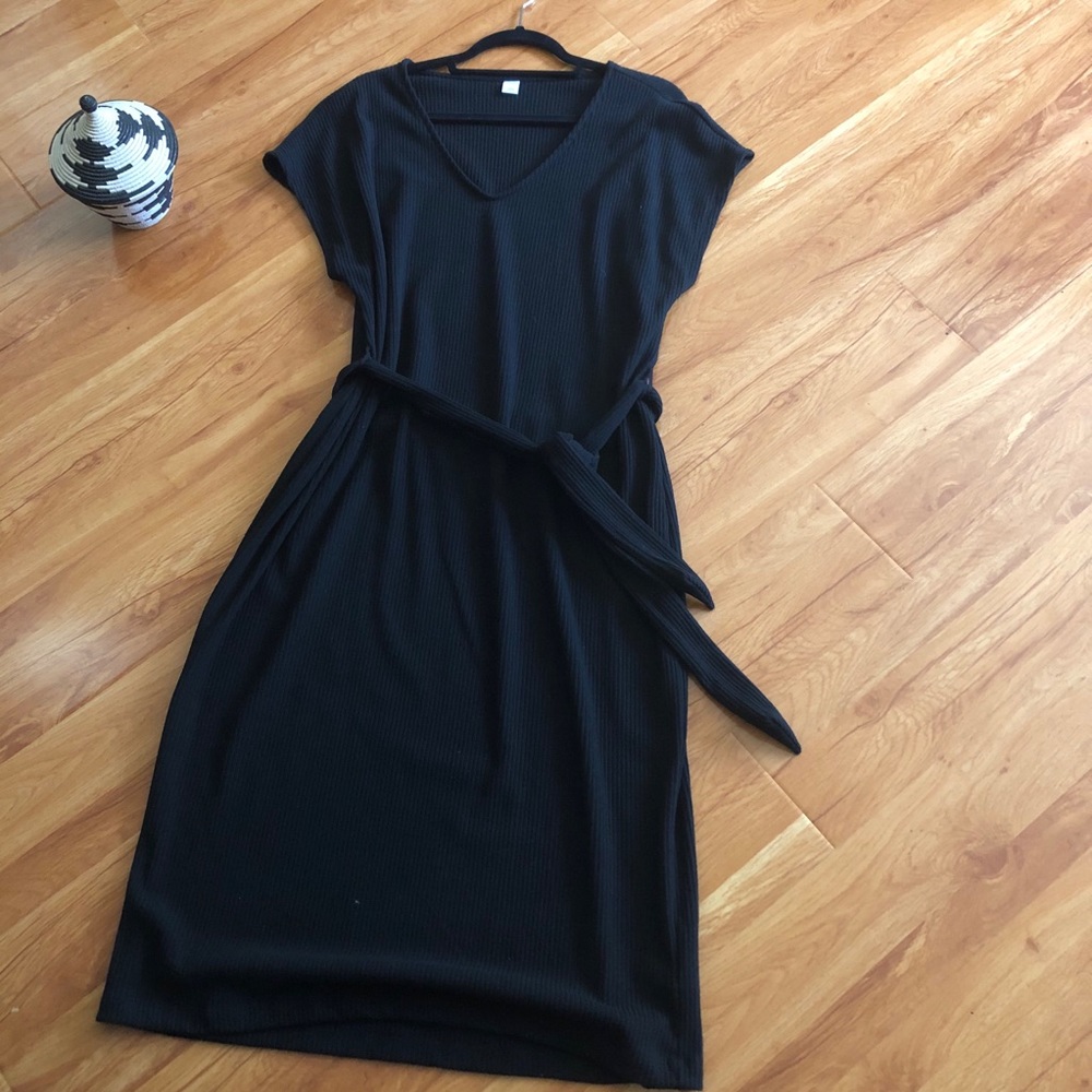 Old Navy Tie-belt Midi Rib Knit Dress- Black